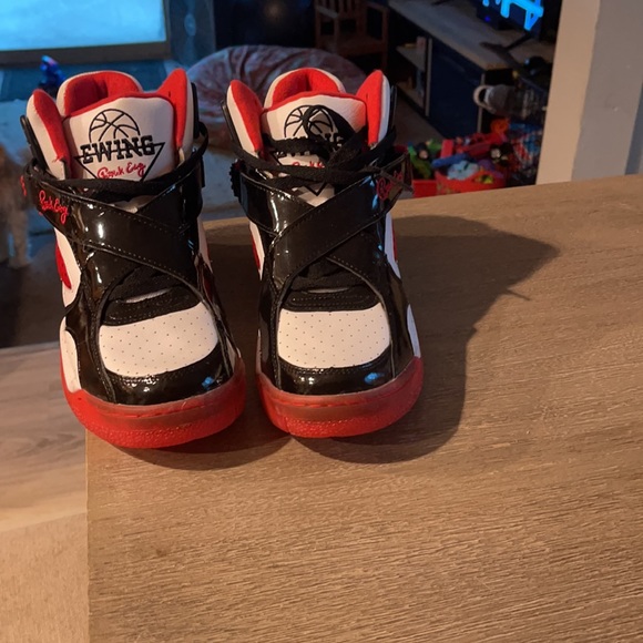 These are Ewing limited addition size 9.5 - Picture 2 of 4